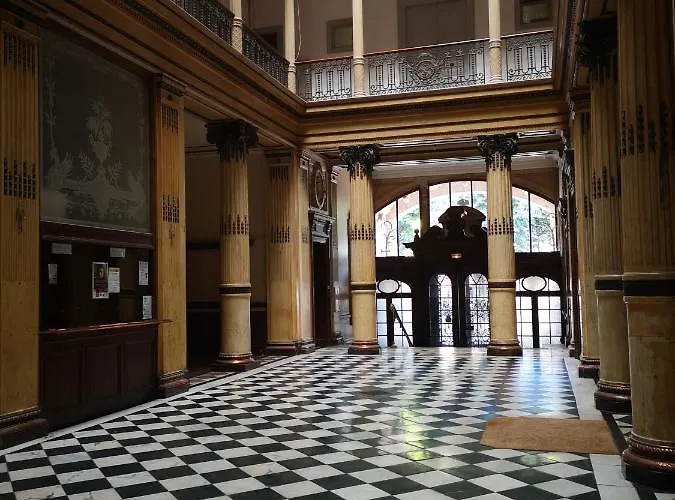 Independant Centre Aix Les Bains * エクスレバン